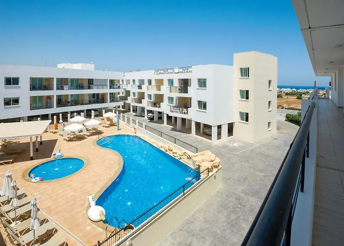 Sea View Apt*spacious Balcony*200m To The 아파트